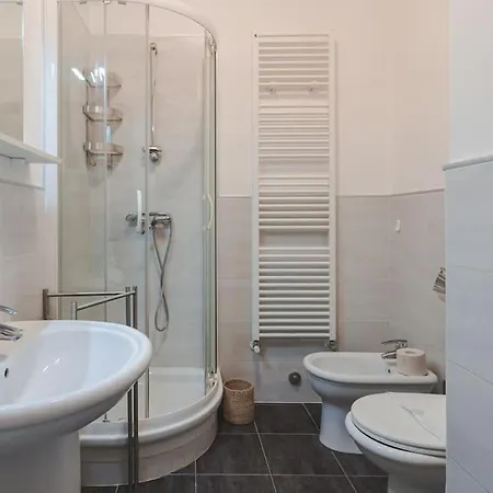 2 Bedroom - Free Wifi - Italian Star * Triëst