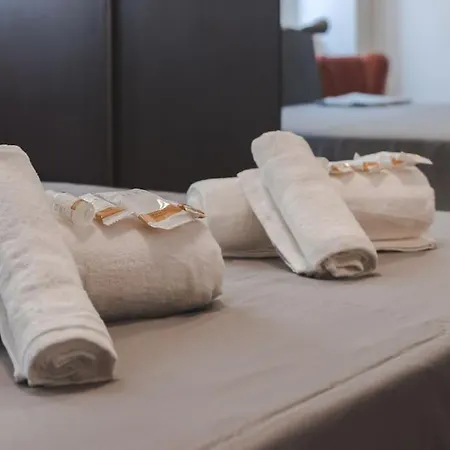 Appartement 2 Bedroom - Free Wifi - Italian Star *