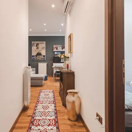 2 Bedroom - Free Wifi - Italian Star Triëst